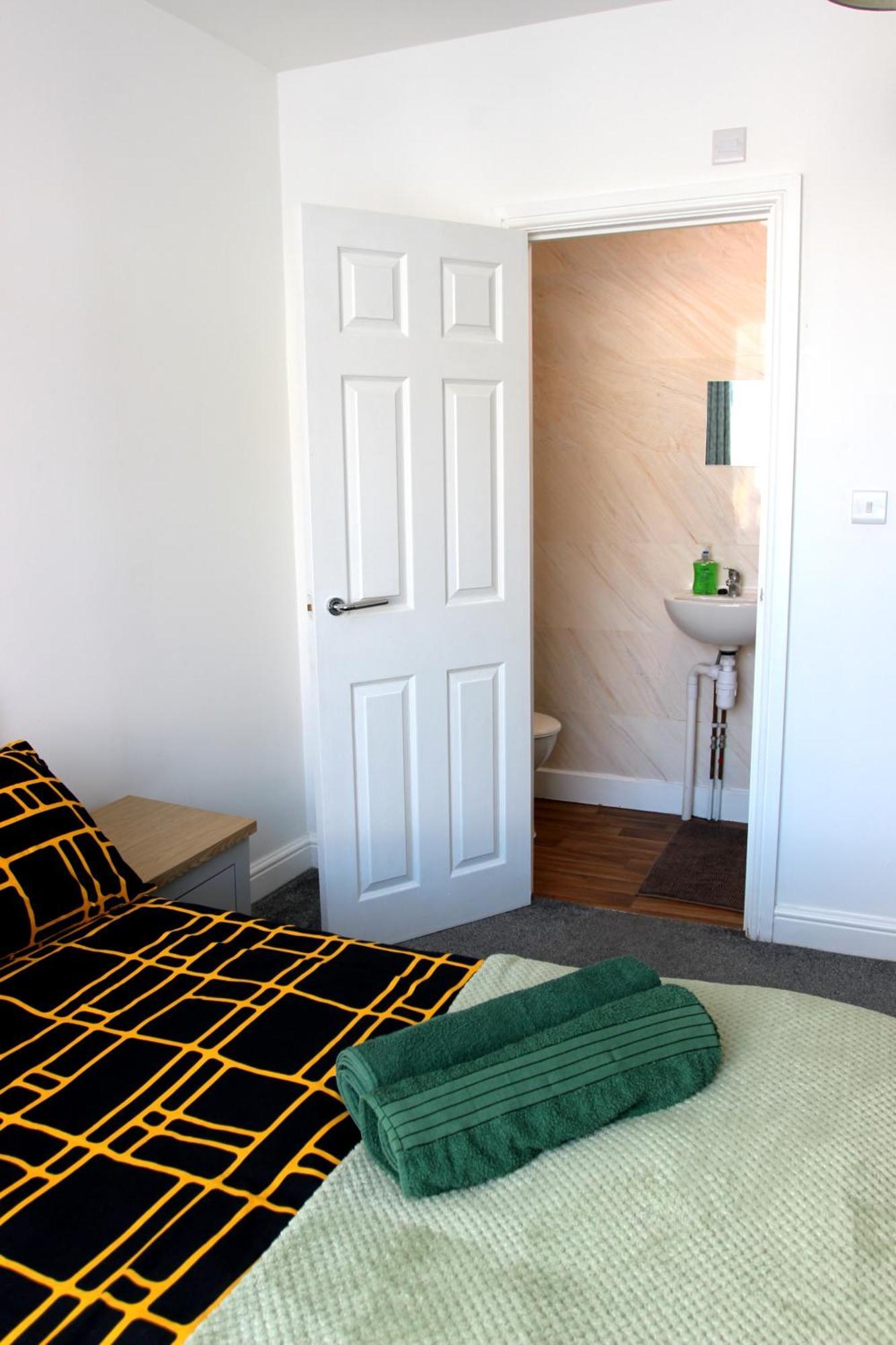 House Share With Few Ensuite Rooms Near Southmead Bristol Exterior foto